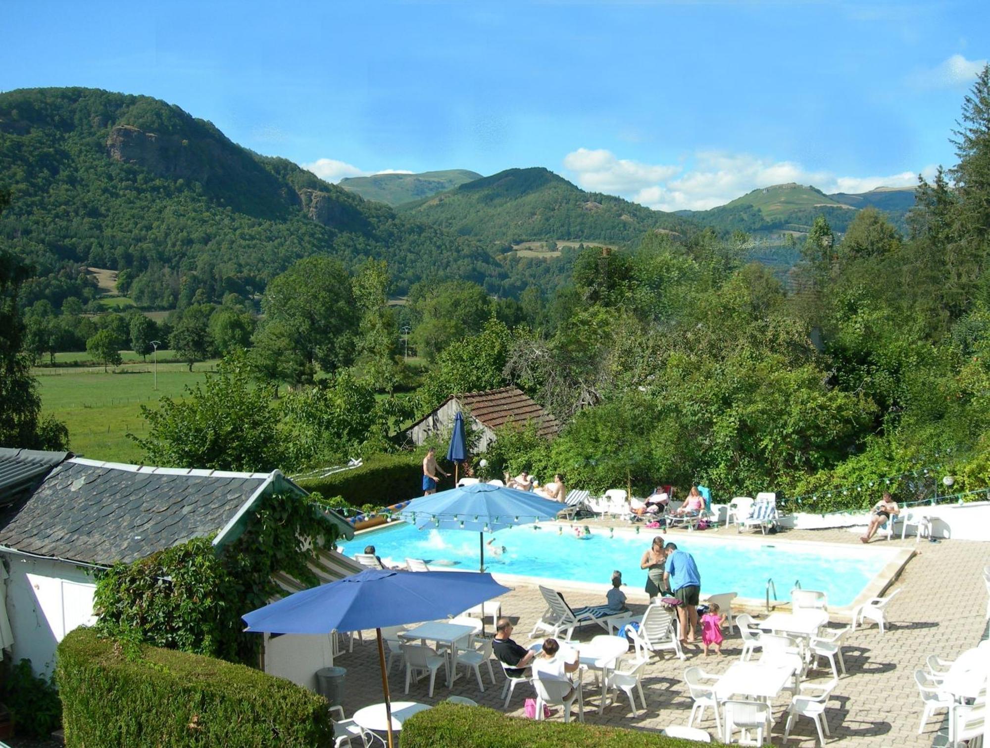 Hotel Et Residence Des Bains Vic-sur-Cère エクステリア 写真