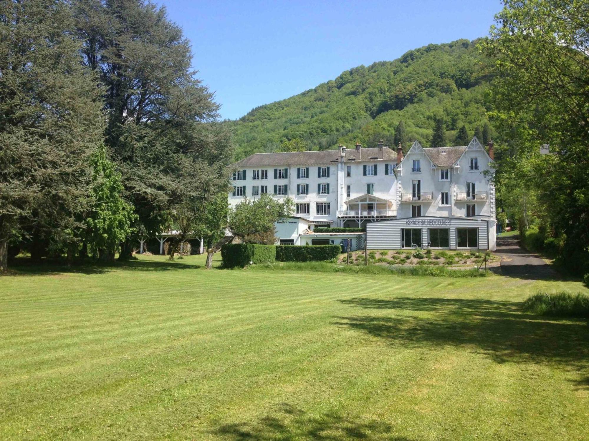 Hotel Et Residence Des Bains Vic-sur-Cère エクステリア 写真